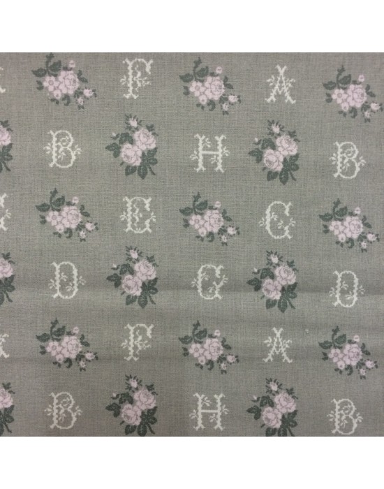 Tela patchwork gris con letras y flores rosas - 10 x 114 cm